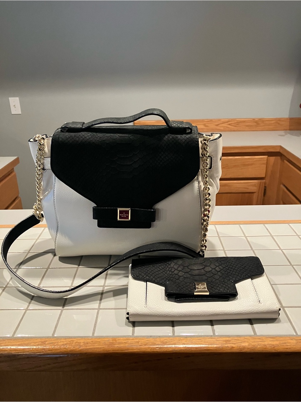kate spade Black and White Leather Top-Handle Satchel with Matching Wallet - Picture 6 of 8